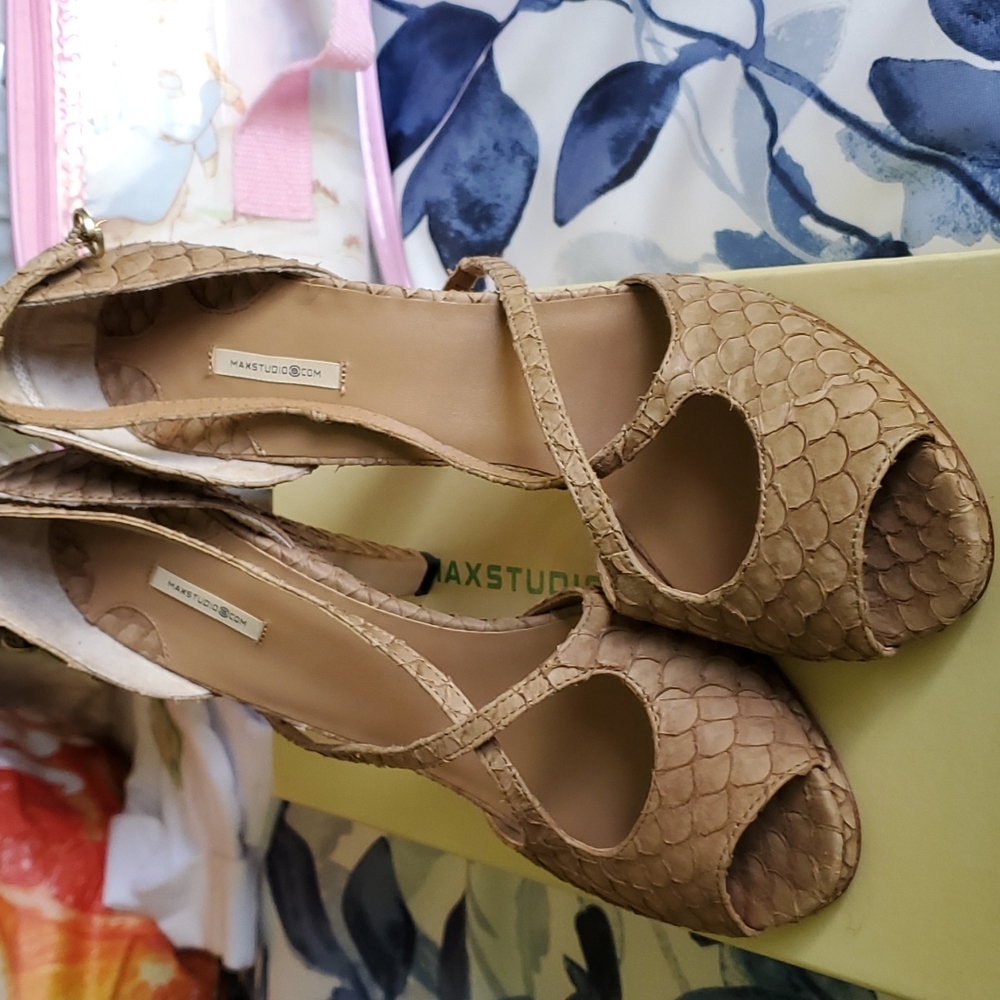Max Studio fish skin heels